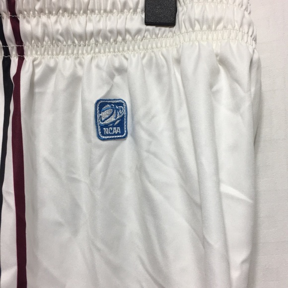 Harvard university team issue basketball shorts - Picture 4 of 6